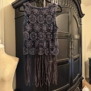 Gimmicks by BKE crochet fringe tank